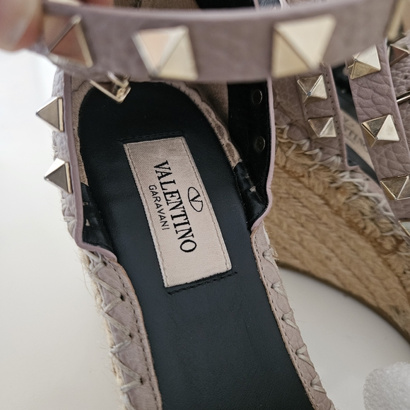 Valentino Garavani Studded Taupe Espadrilles - Picture 3 of 8